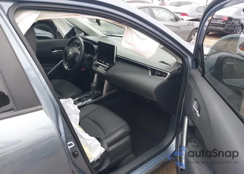 2023 Toyota Corolla Cross Xle from USA, damaged, VIN 7MUDAAAG5PV071448